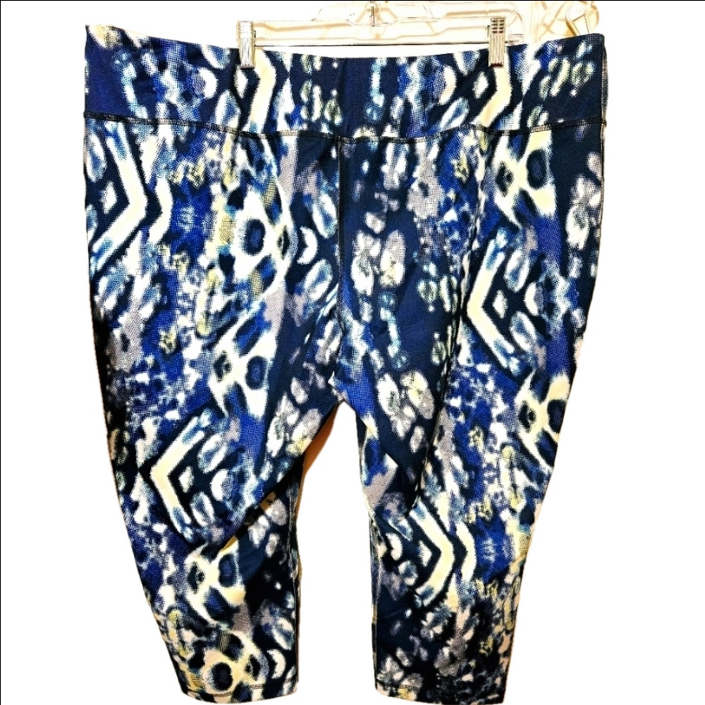 #207 Cato Plus Sportswear Capri Sunny Line- Size: 26W-28W